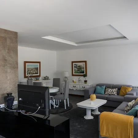 Casa Guarda Rios - *